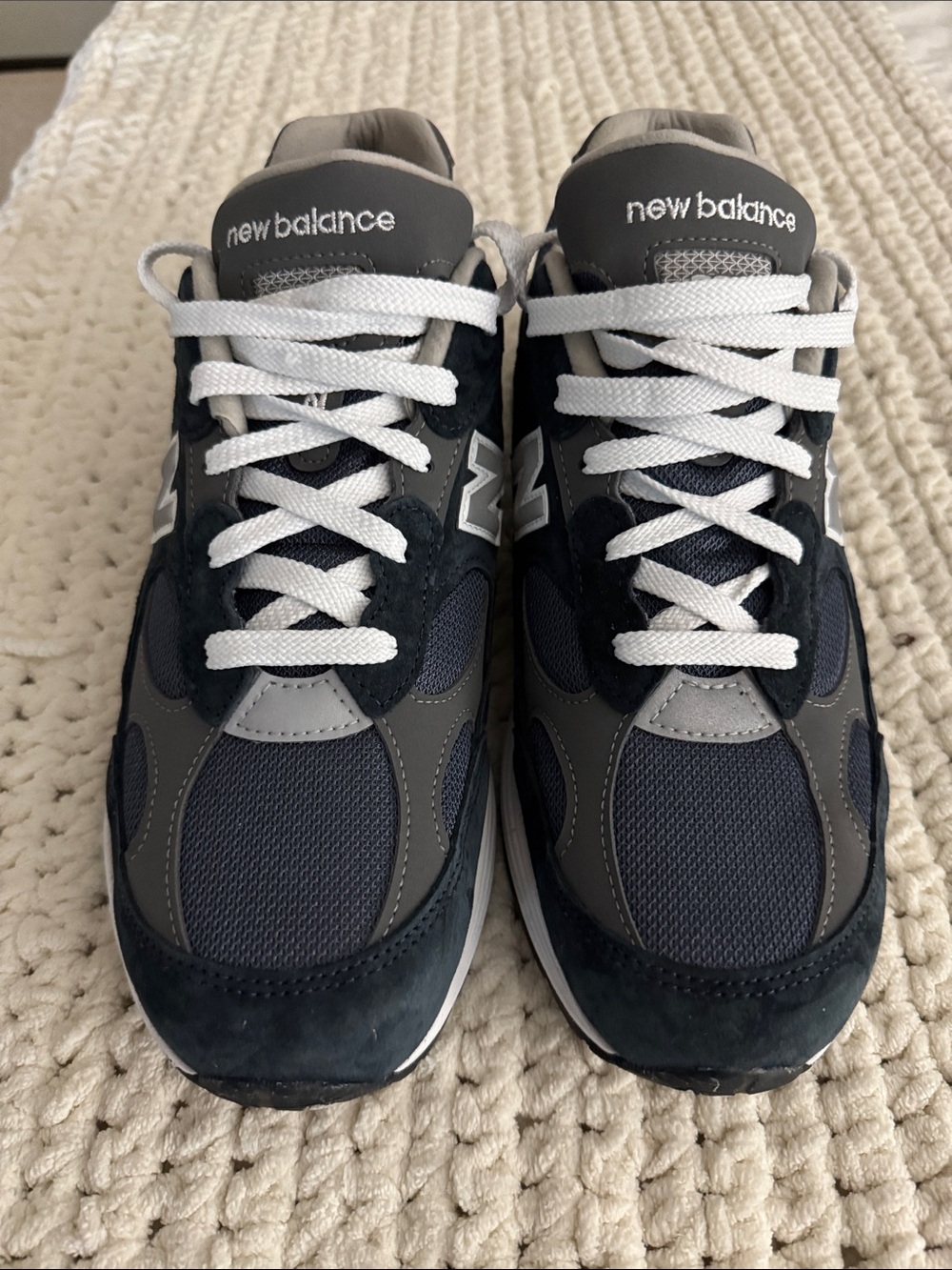 Men’s New Balance 992 Kith Navy and Gray Lace-Up Sneakers N- Like New